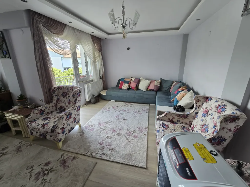BULUNUR EMLAKTAN MEŞRUTİYET CADDE ÜSTÜ ARAKAT ACİL SATILIK DAİRE